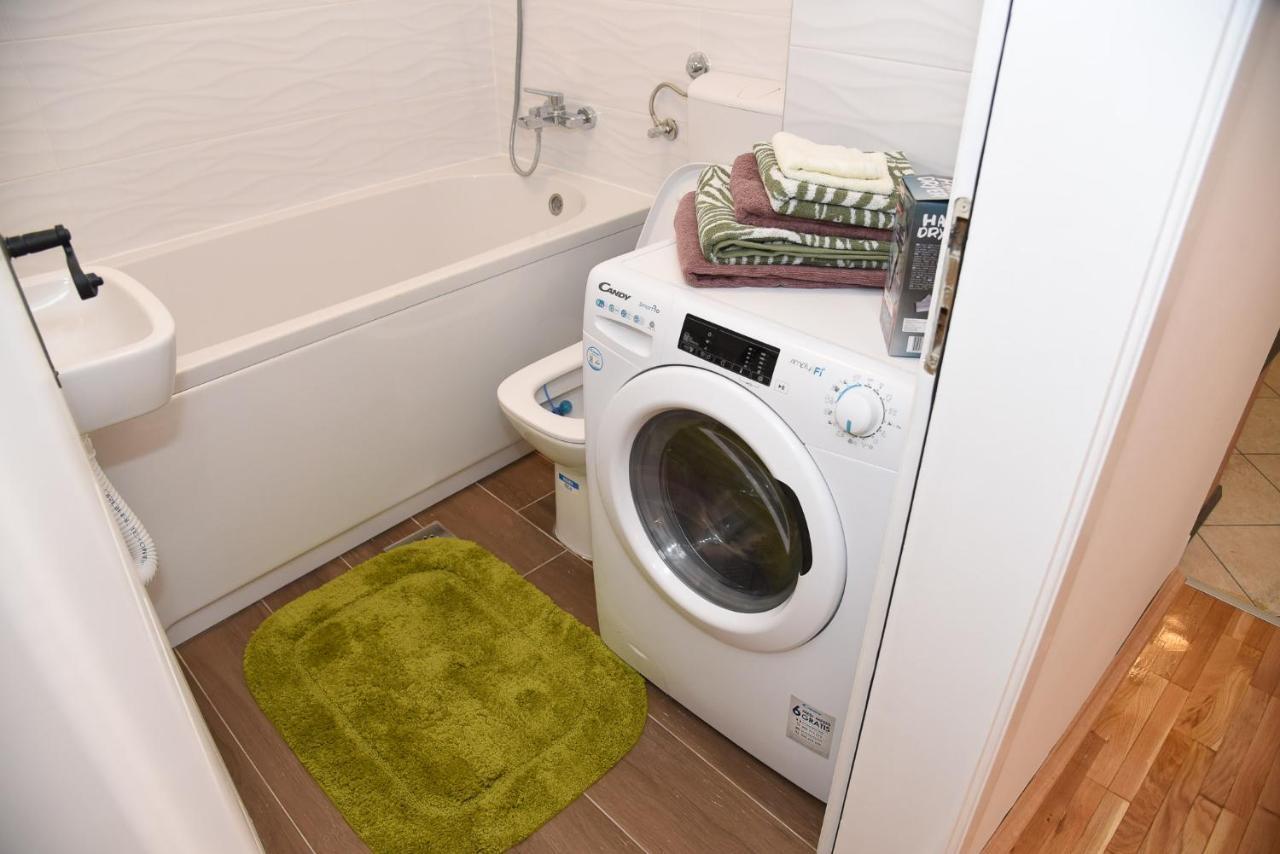 Garden Apartment - Oaza U Centru Grada Нови Сад Екстериор снимка