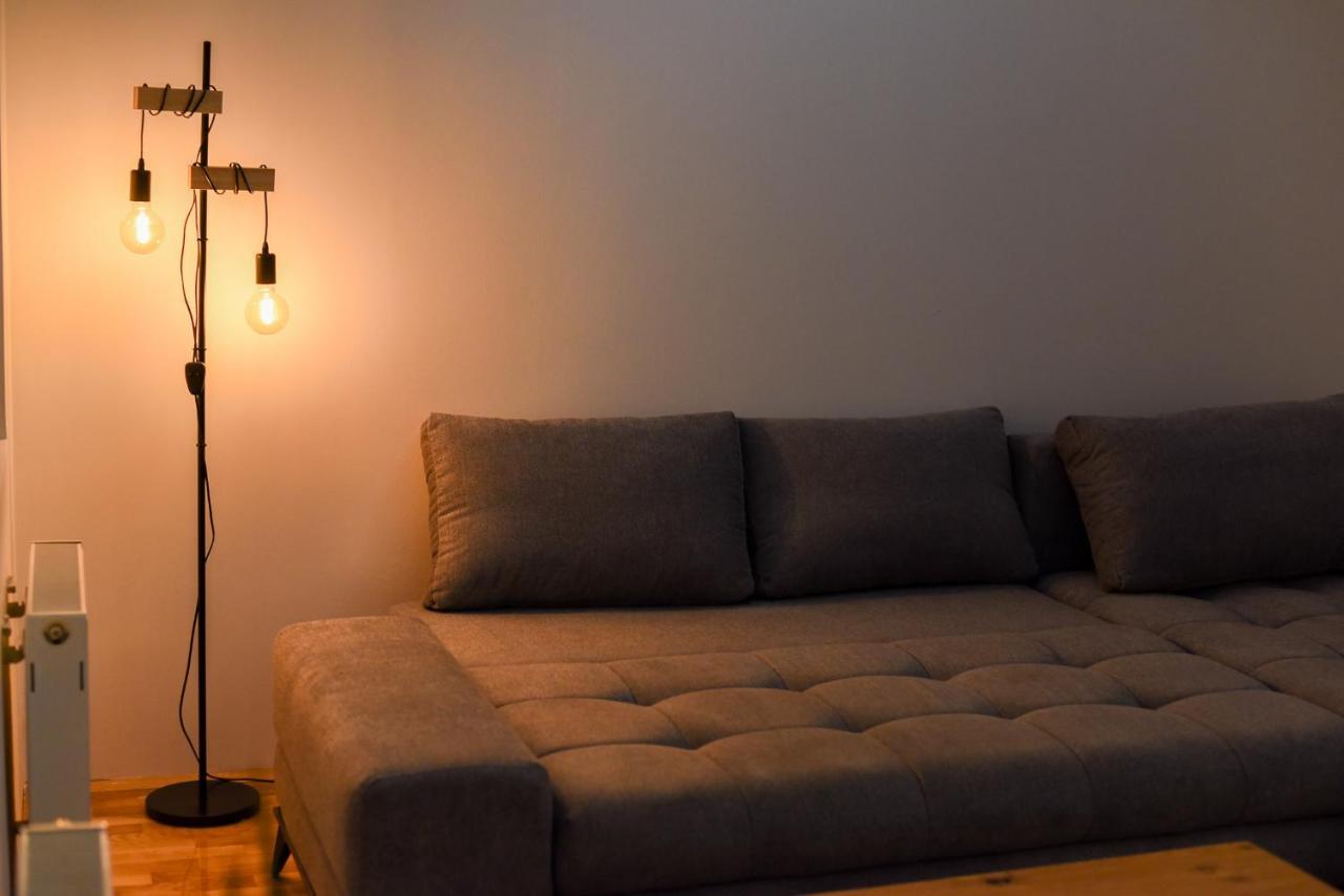 Garden Apartment - Oaza U Centru Grada Нови Сад Екстериор снимка